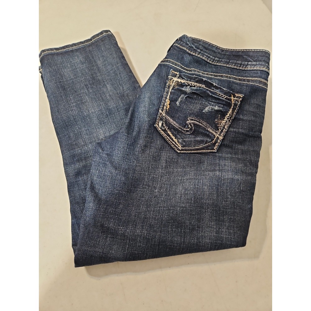 Silver Jeans Elyse Capri Jeans Womens Size 29x22.5 Distressed Denim Jean (1927